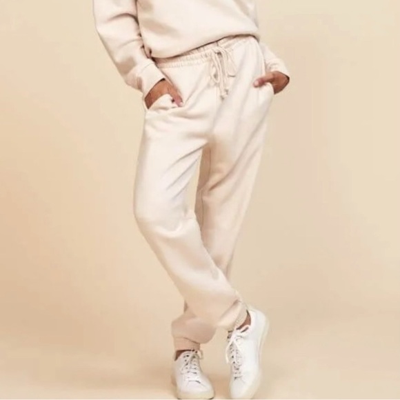 Reformation Cream Jogging Pants - Picture 2 of 7